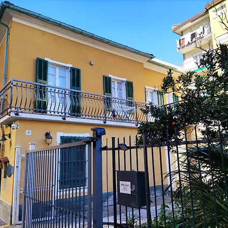 Casa Delle Rose * Marina dʼAndora